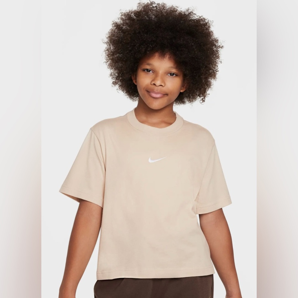 NWT Nike Sportswear Kids' Essential Boxy Embroidered Swoosh T-Shirt